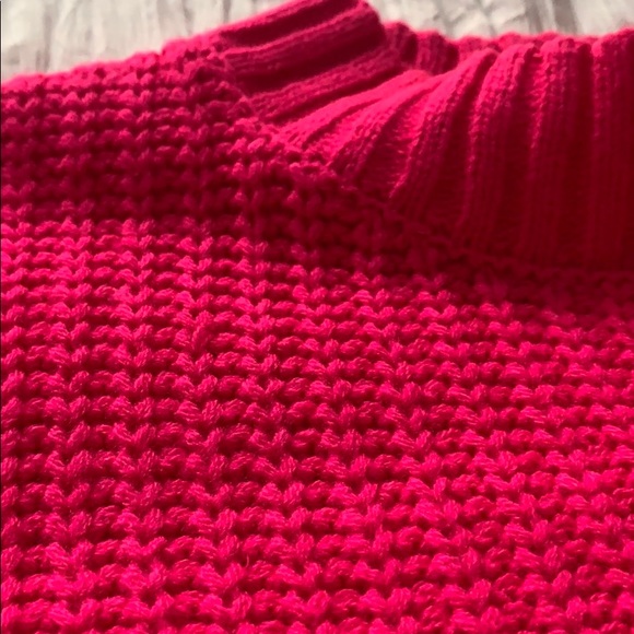 Cropped hot pink  knit Sweater - Picture 4 of 4
